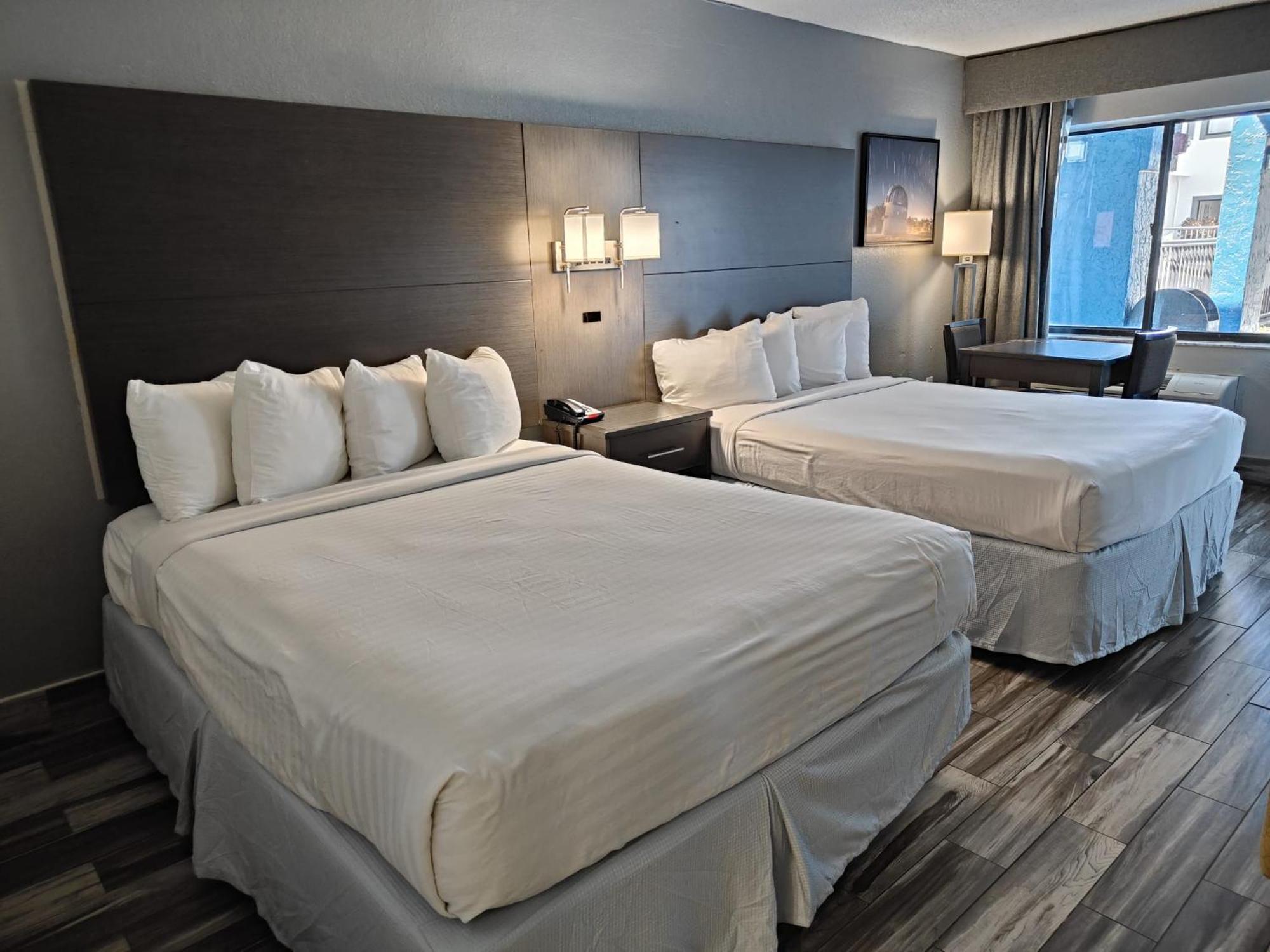 Отель Baymont By Wyndham Orlando East Alafaya Экстерьер фото
