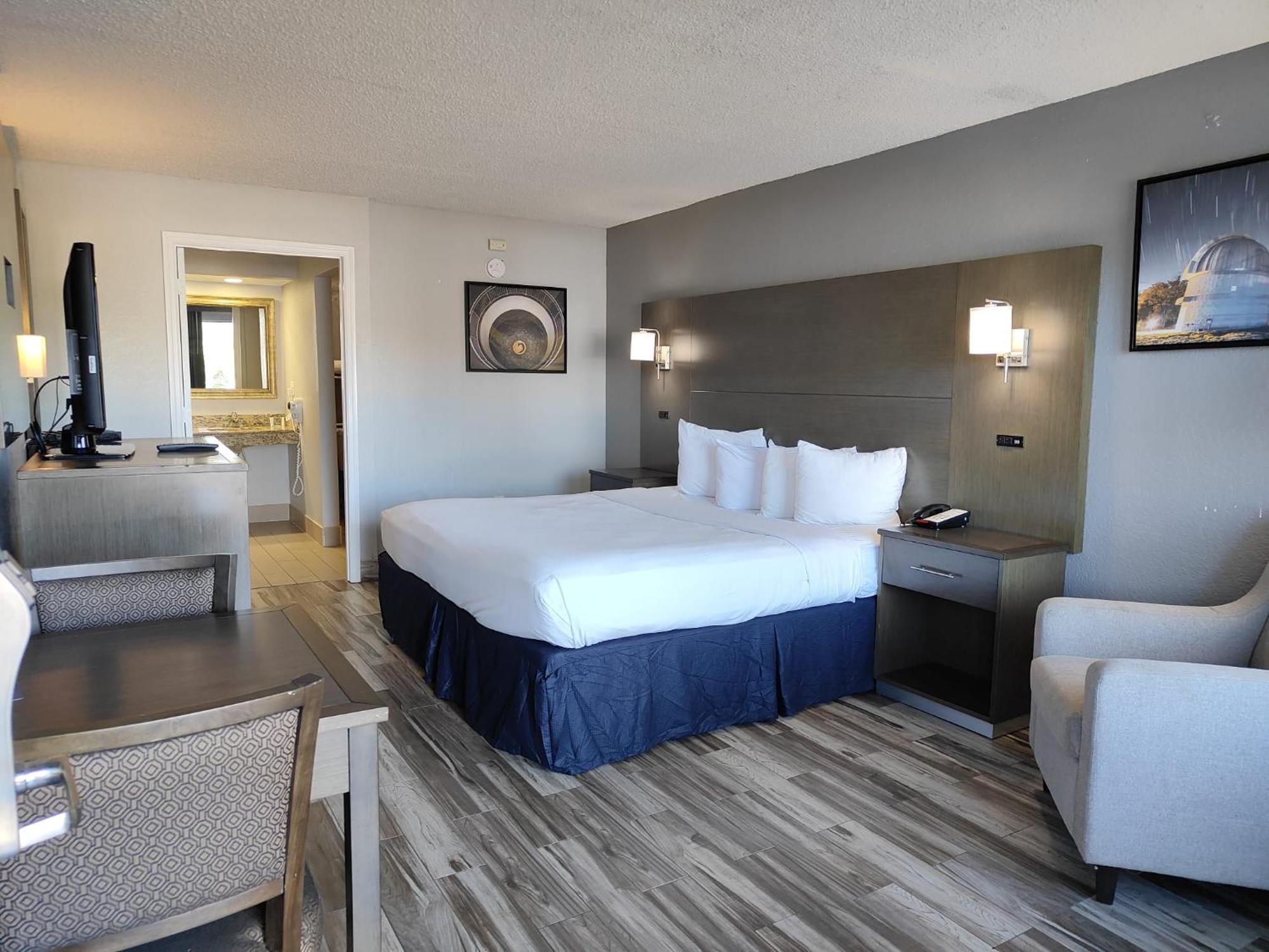 Отель Baymont By Wyndham Orlando East Alafaya Экстерьер фото