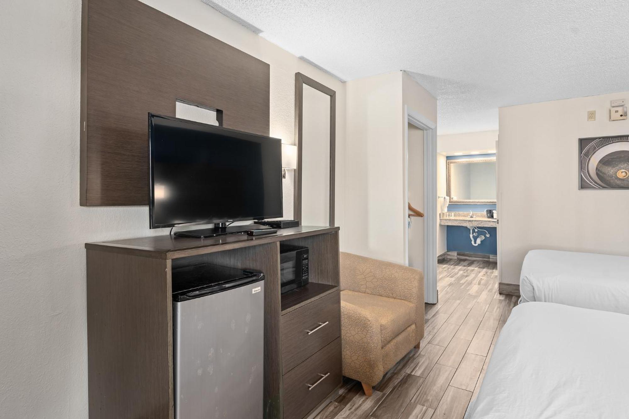 Отель Baymont By Wyndham Orlando East Alafaya Экстерьер фото