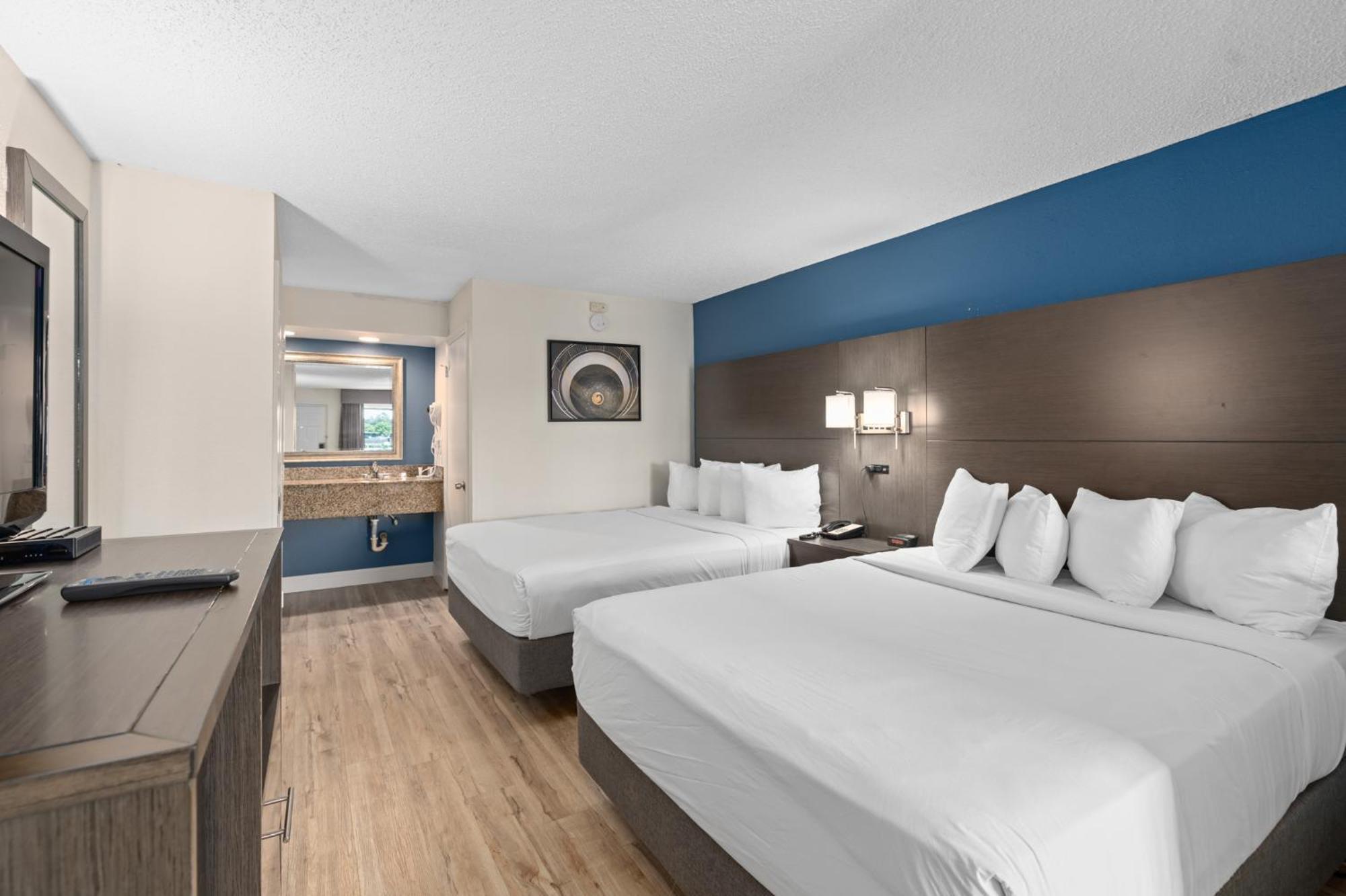 Отель Baymont By Wyndham Orlando East Alafaya Экстерьер фото