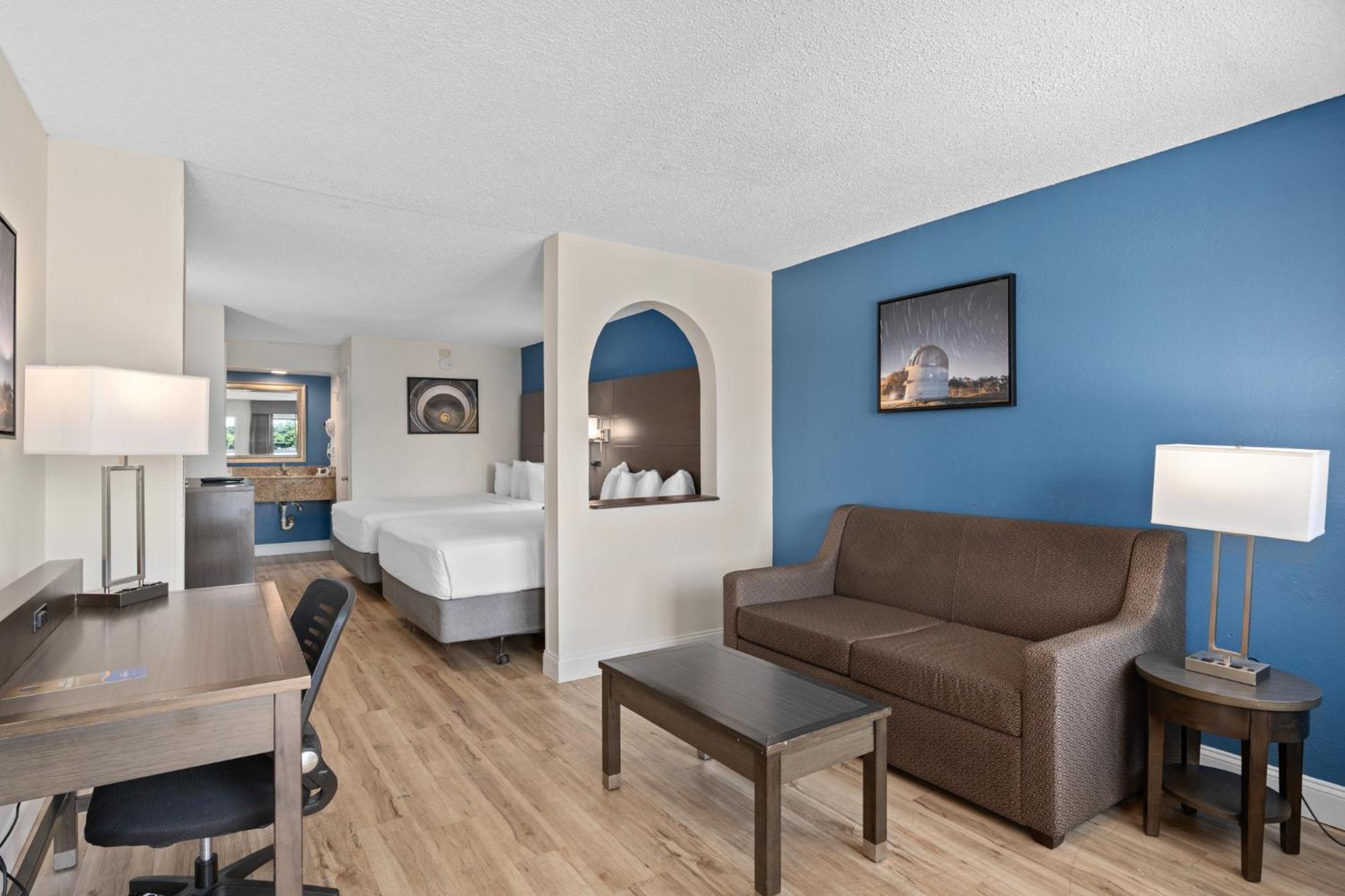 Отель Baymont By Wyndham Orlando East Alafaya Экстерьер фото