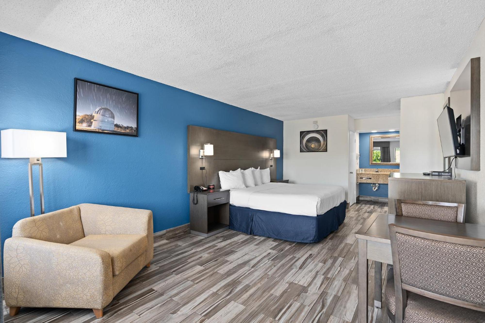 Отель Baymont By Wyndham Orlando East Alafaya Экстерьер фото