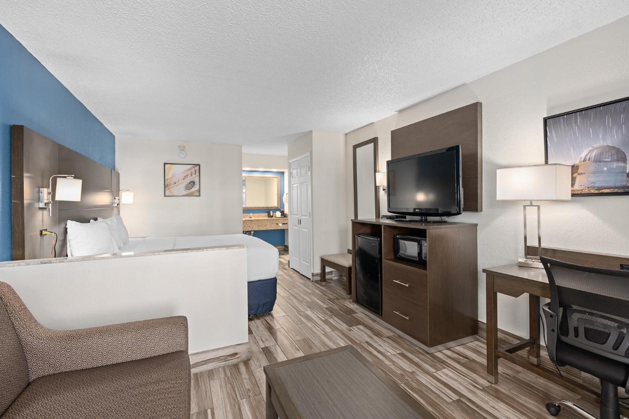 Отель Baymont By Wyndham Orlando East Alafaya Экстерьер фото