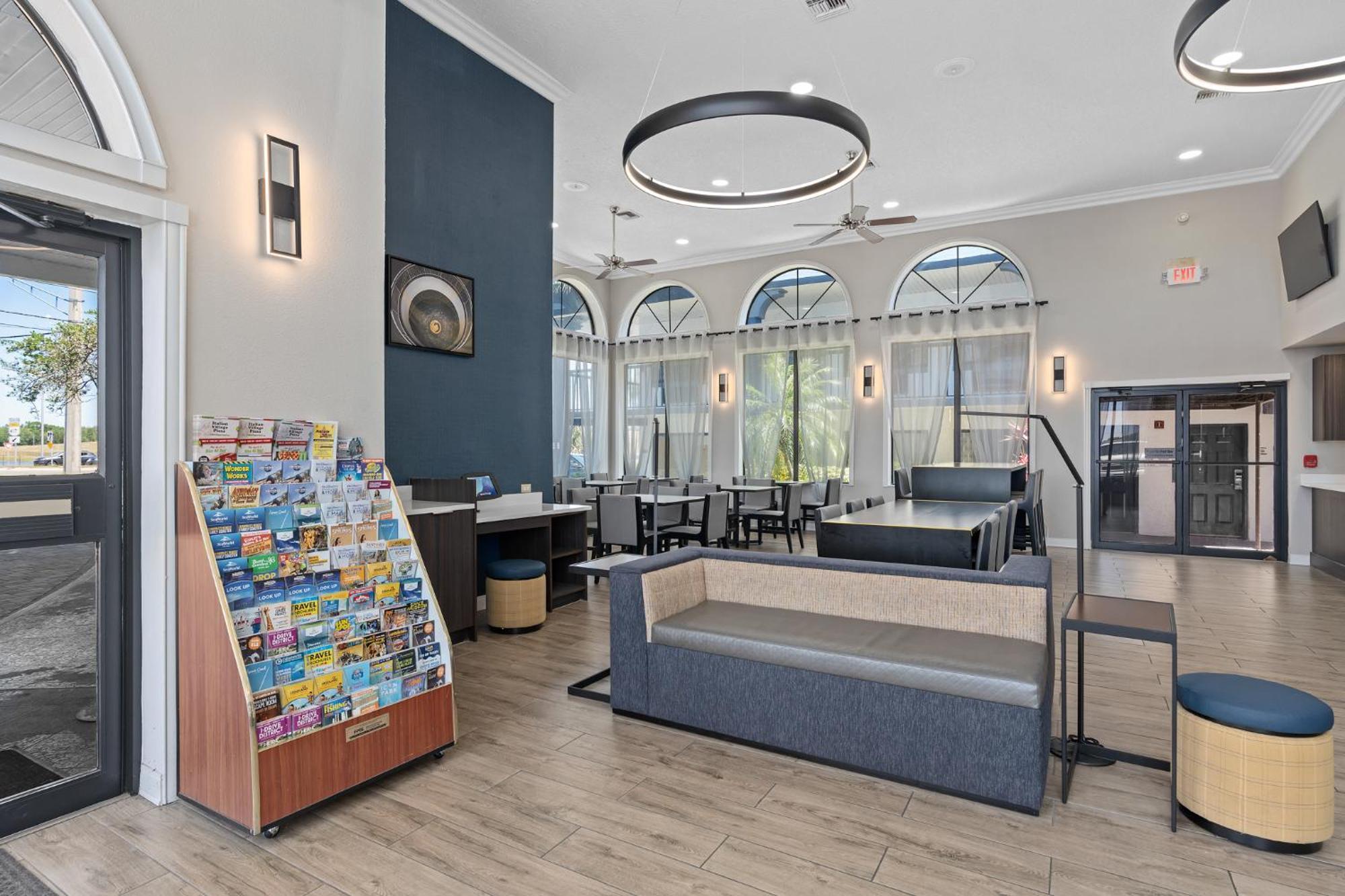 Отель Baymont By Wyndham Orlando East Alafaya Экстерьер фото